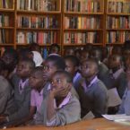 Filme é exibido em mais uma escola do Quênia